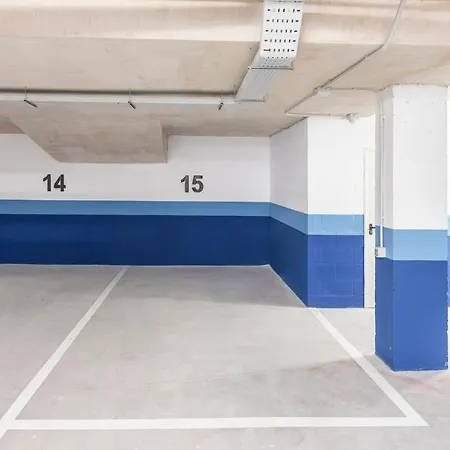 아파트 Bhost - Iceberg *